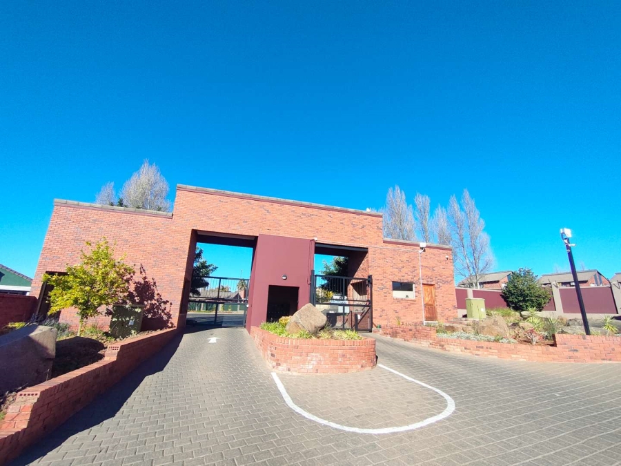 3 Bedroom Property for Sale in Pentagon Park Free State